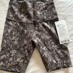NWT: Lululemon Wunder Under HR Short